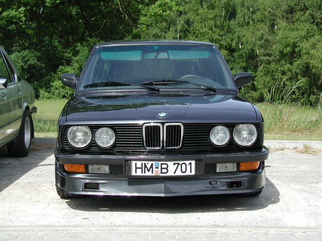 BMW 5-series E28 фото