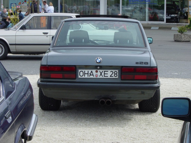 BMW 5-series E28 фото