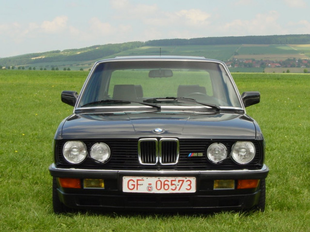 BMW 5-series E28 фото