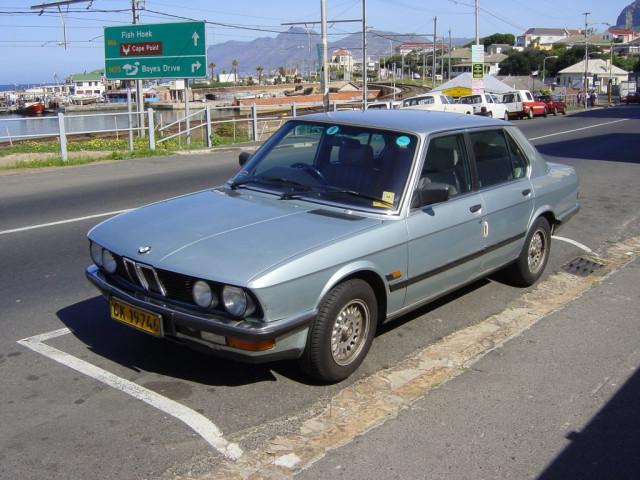 BMW 5-series E28 фото