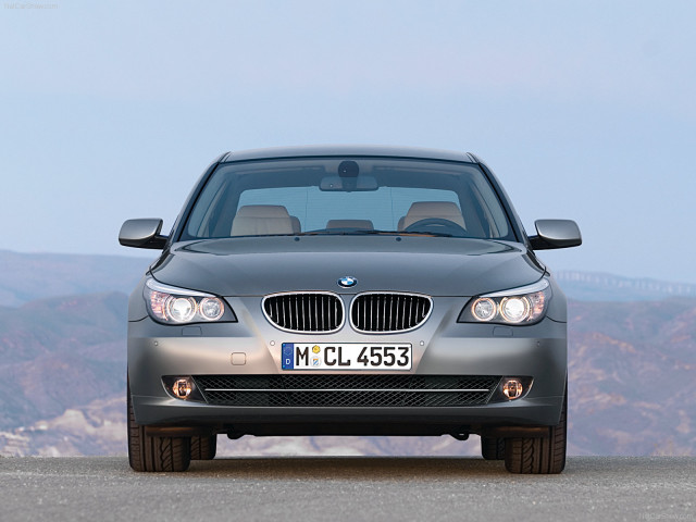 BMW 5-series E60 фото