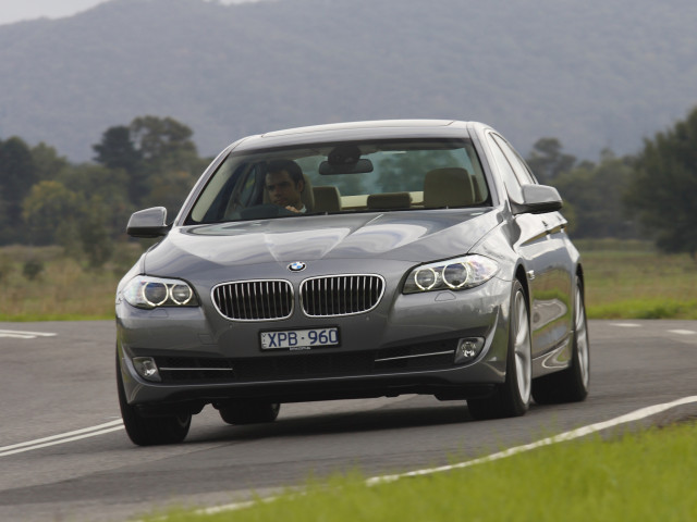 BMW 5-series F10 фото