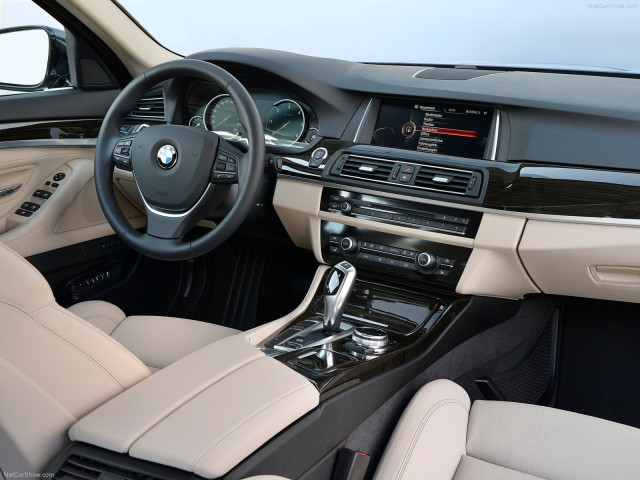 BMW 5-series F10 фото