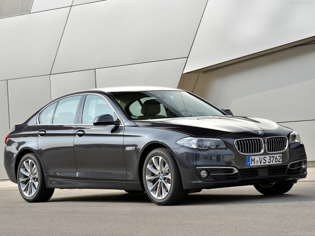 BMW 5-series F10 фото