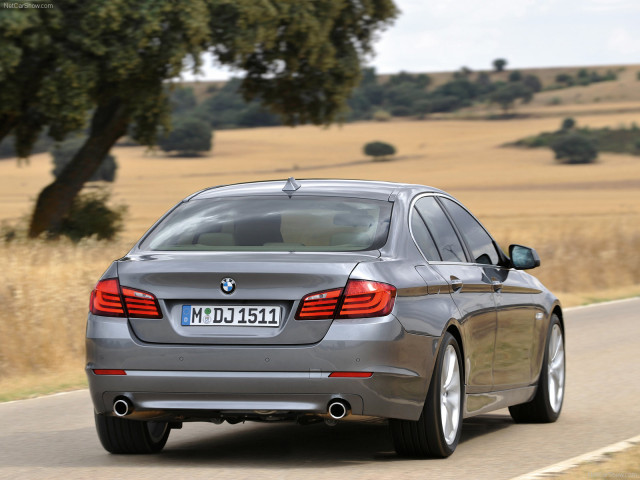 BMW 5-series F10 фото