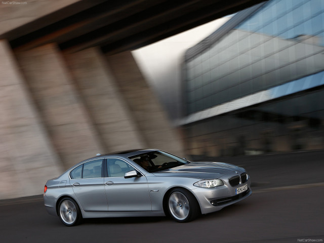 BMW 5-series F10 фото