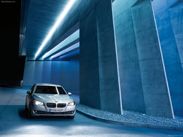 BMW 5-series F10 фото