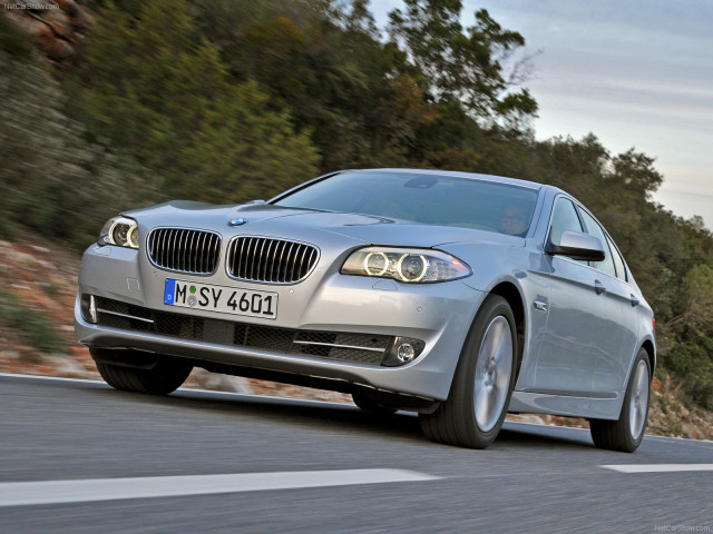 BMW 5-series F10 фото