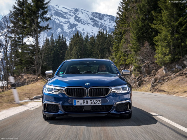 BMW 5-series G30 фото