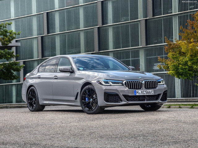 BMW 5-series G30 фото