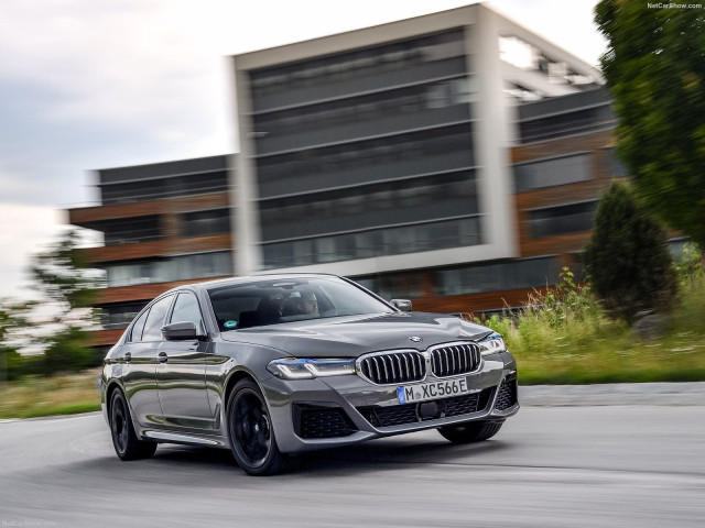 BMW 5-series G30 фото