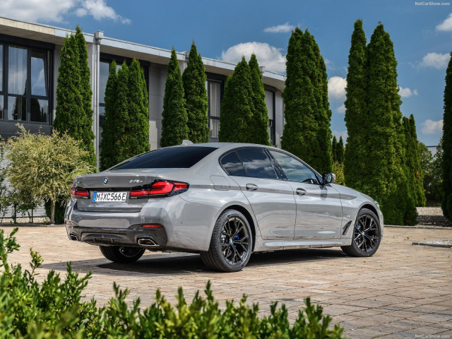 BMW 5-series G30 фото