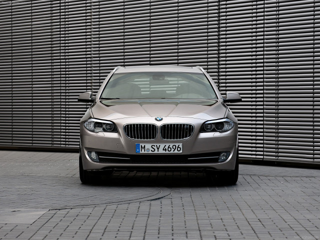 BMW 5-series Touring фото