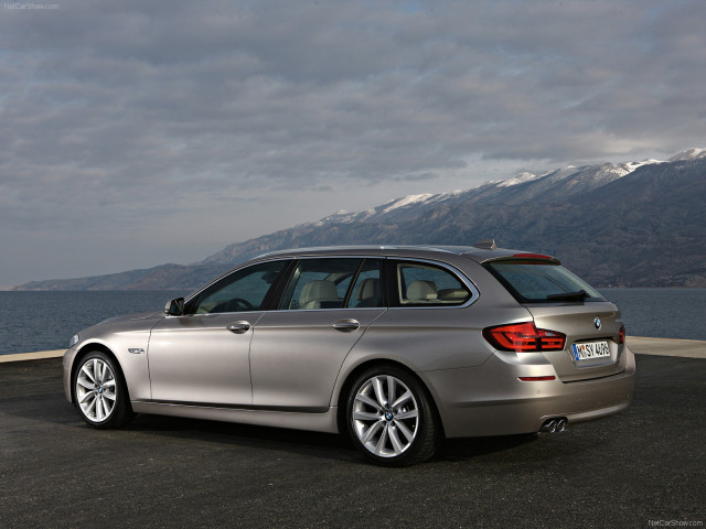 BMW 5-series Touring фото