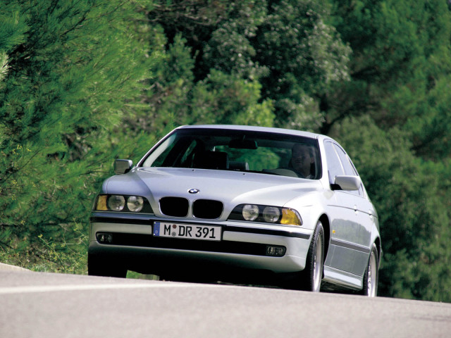 BMW 5-series фото