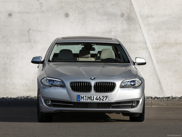 BMW 5-series фото