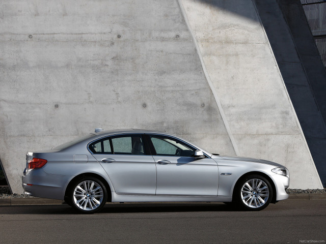 BMW 5-series фото