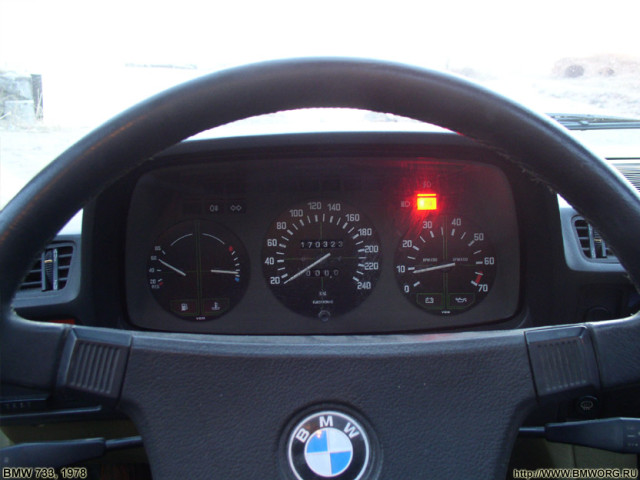 BMW 7-series E23 фото