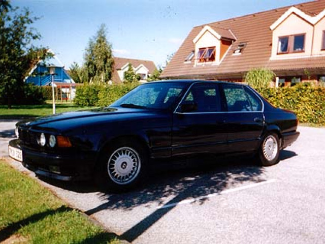 BMW 7-series E32 фото