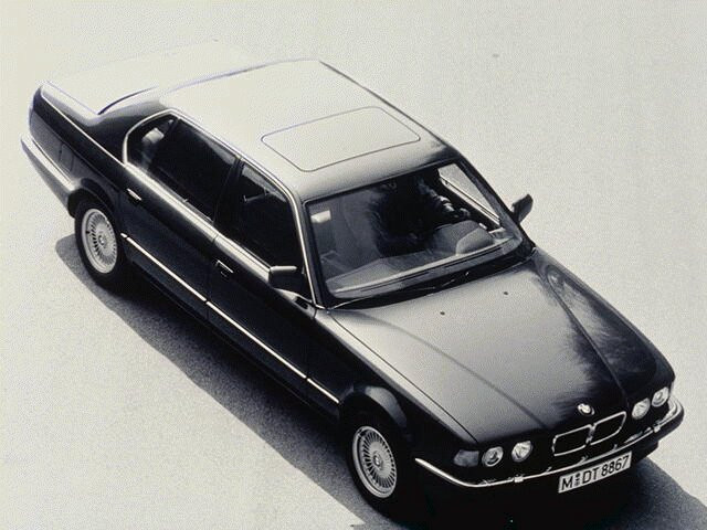 BMW 7-series E32 фото