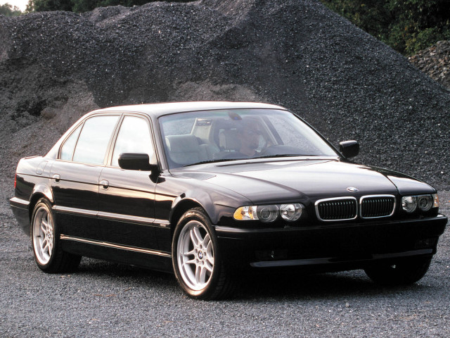 BMW 7-series E38 фото