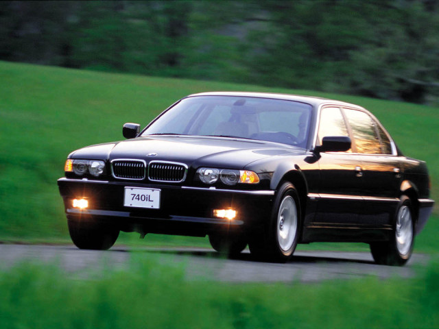 BMW 7-series E38 фото