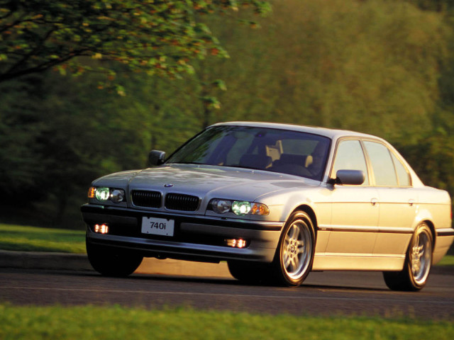 BMW 7-series E38 фото