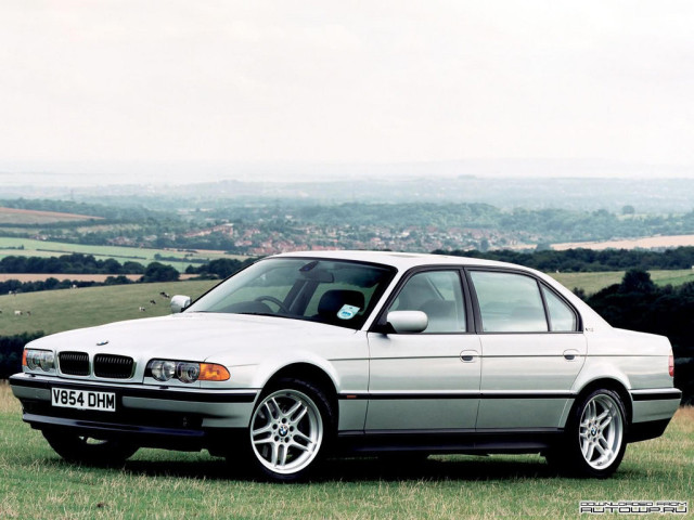 BMW 7-series E38 фото