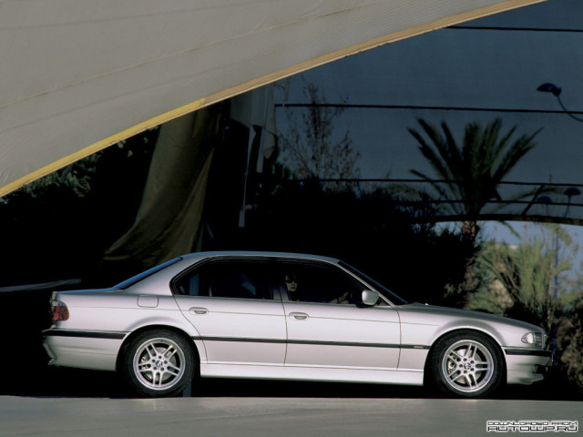 BMW 7-series E38 фото