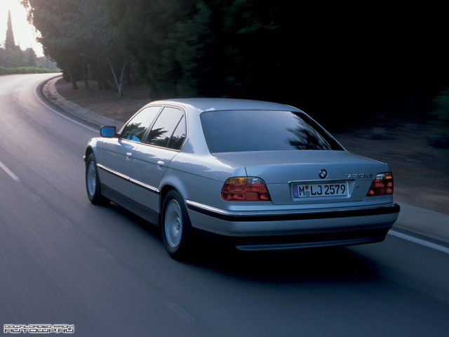 BMW 7-series E38 фото