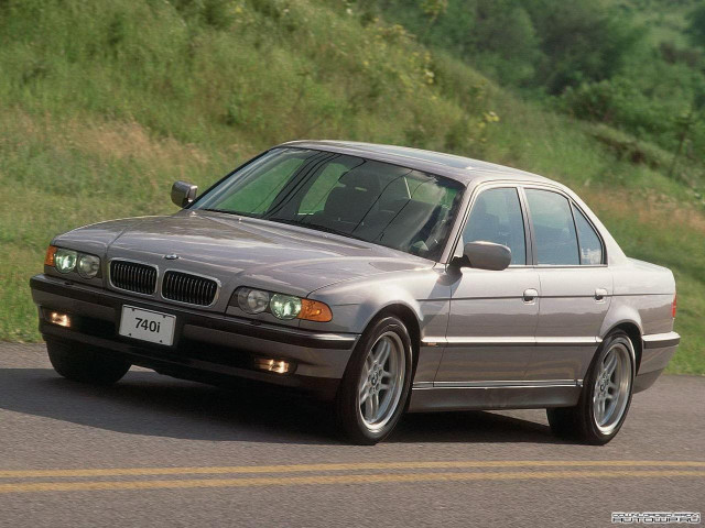 BMW 7-series E38 фото