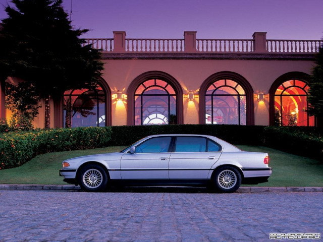 BMW 7-series E38 фото