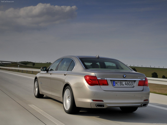 BMW 7-series F01 F02 фото