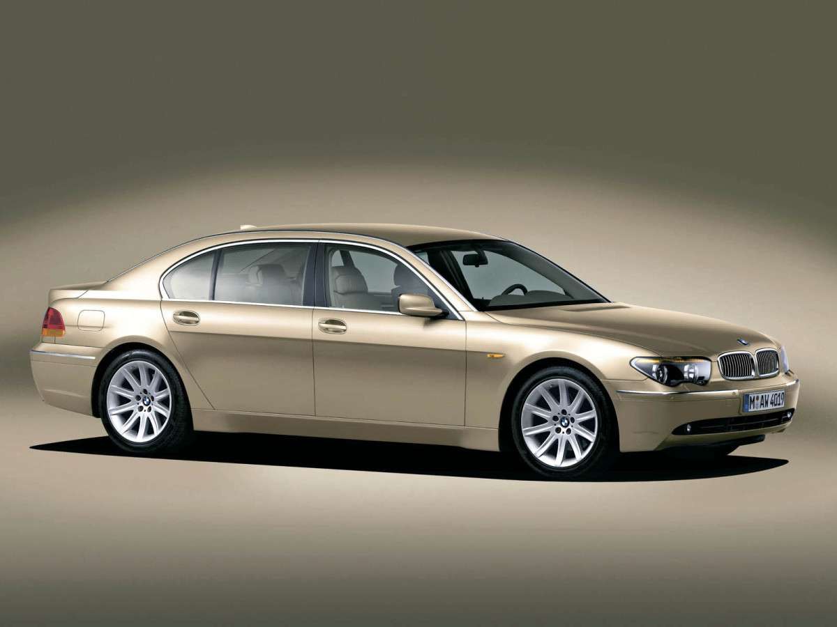 BMW 7-series фото 10076