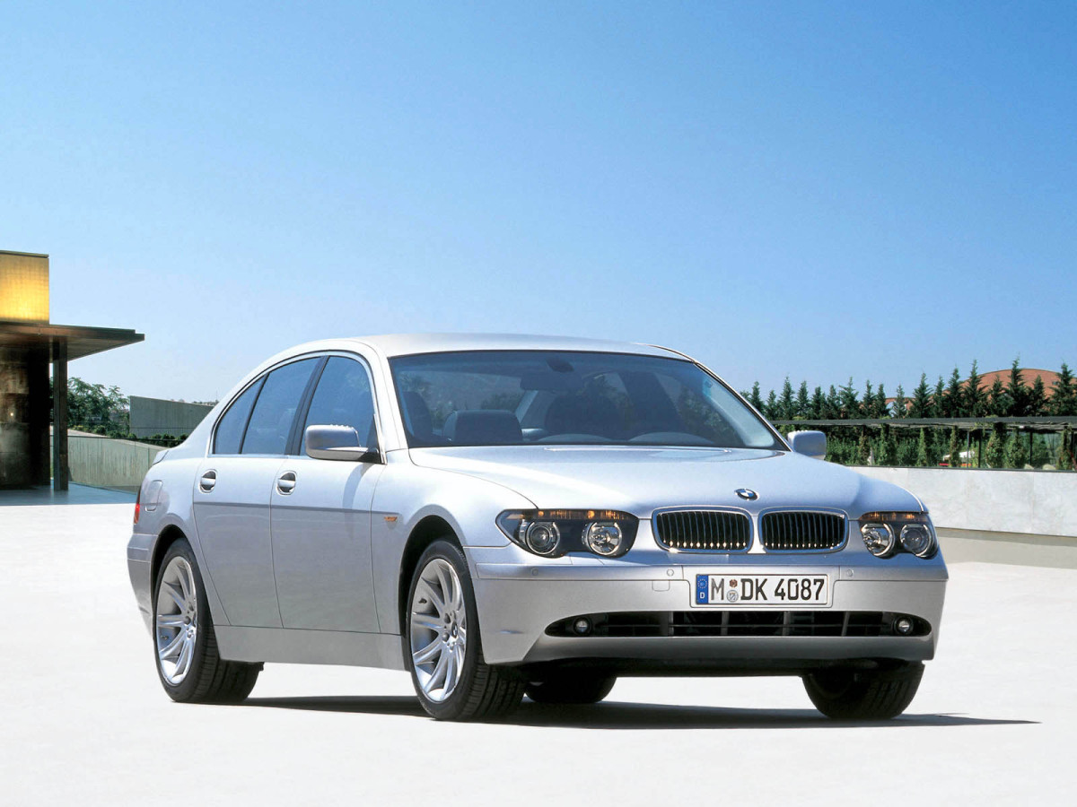 BMW 7-series фото 10085