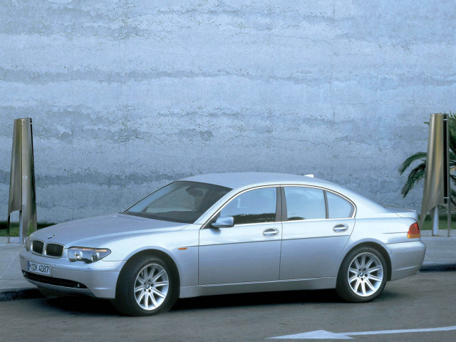 BMW 7-series фото