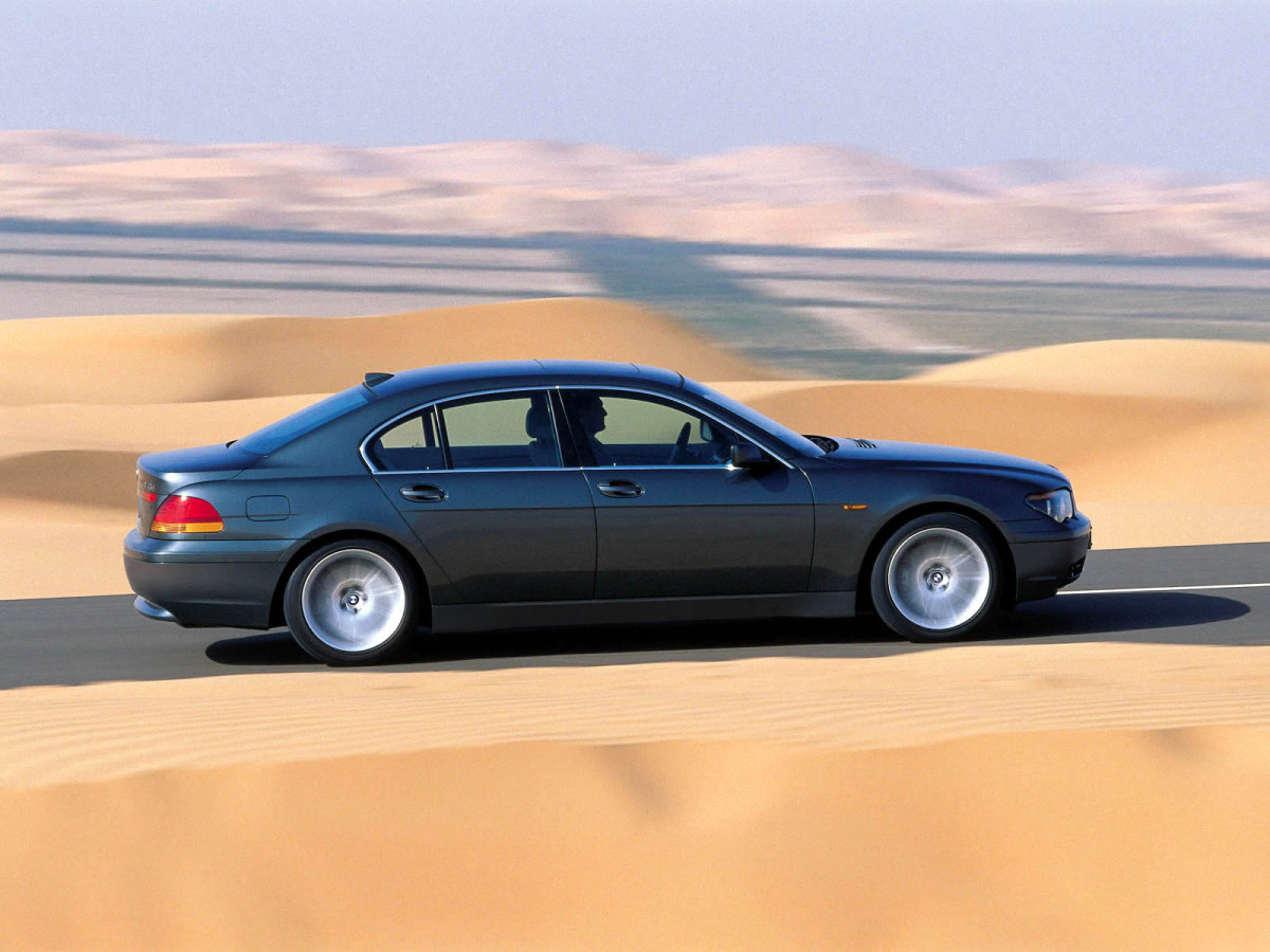 BMW 7-series фото 10101