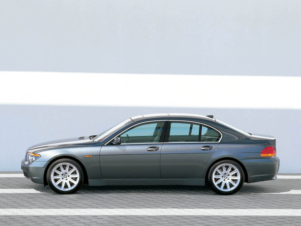 BMW 7-series фото 10103