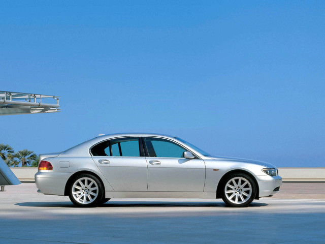 BMW 7-series фото