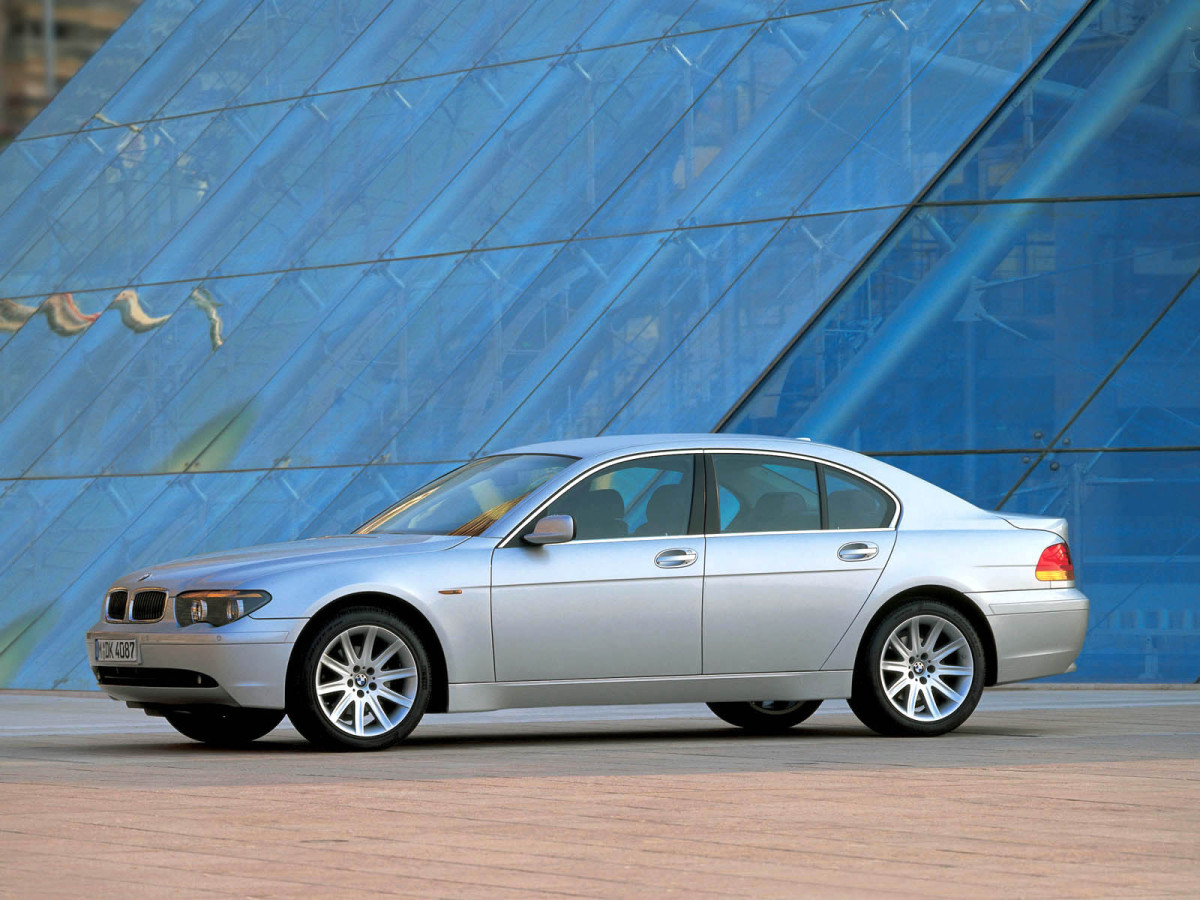 BMW 7-series фото 10117