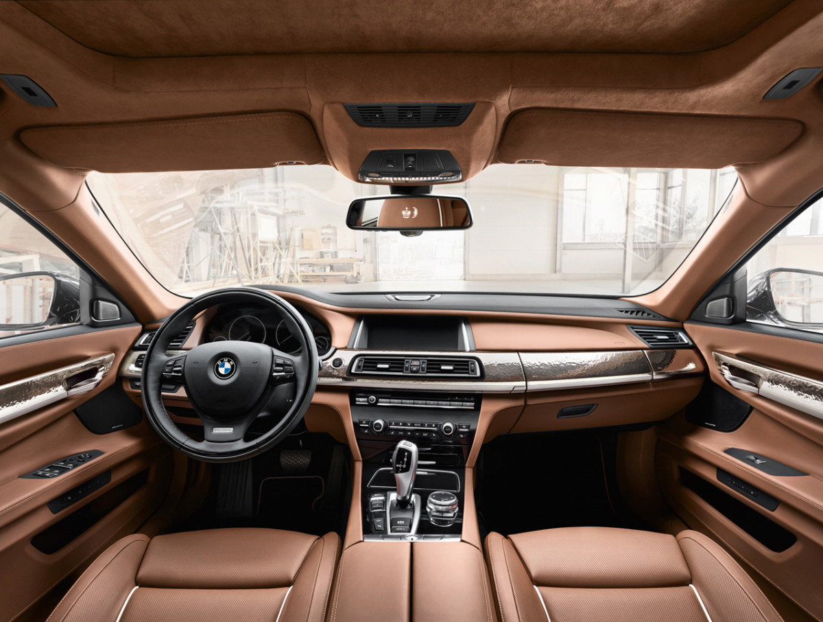 BMW 7-series фото 107666