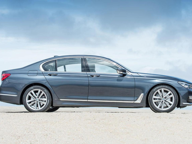 BMW 7-series фото