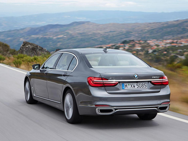 BMW 7-series фото