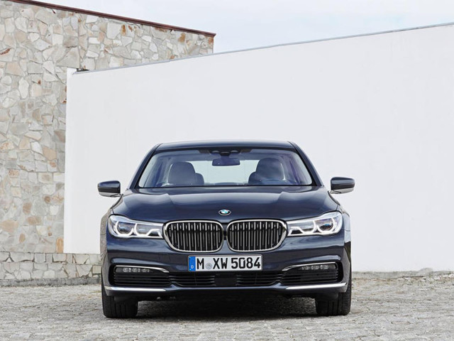 BMW 7-series фото