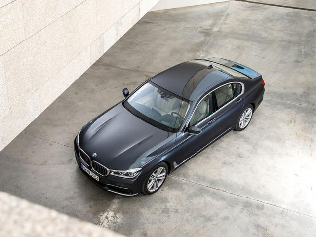 BMW 7-series фото