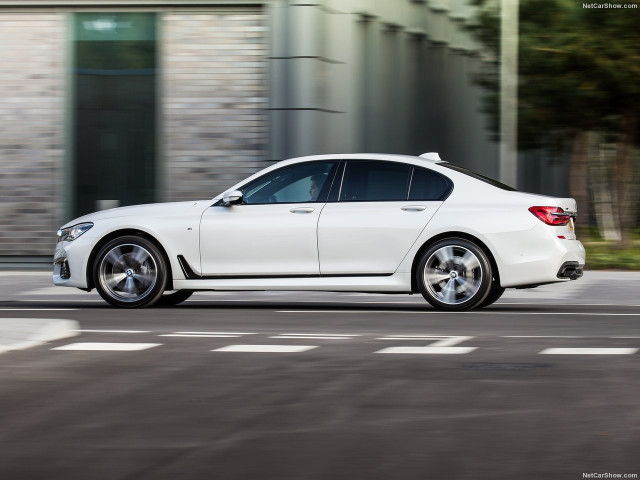 BMW 7-series фото