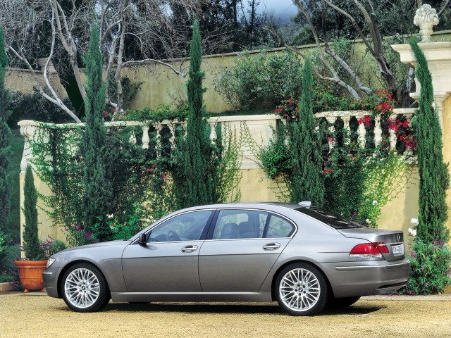 BMW 7-series фото