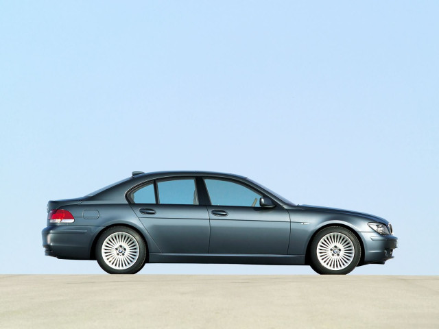 BMW 7-series фото