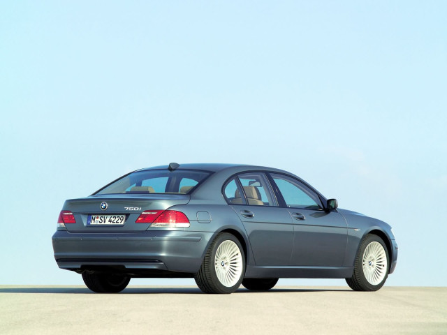 BMW 7-series фото