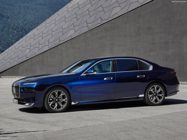 BMW 7-series фото